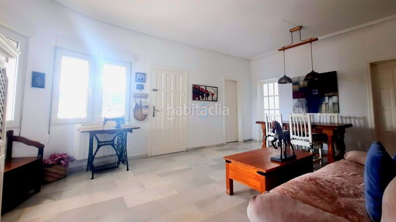 Foto 4f04a51f-f669-4140-8d94-3471736d38b6. Casa amb piscina a Rojales