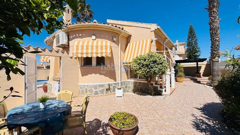 Foto 143d6489-e89d-46d5-ae57-51f0d99d5b15. Casa amb piscina a Benijófar