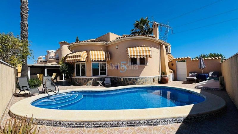 Foto 70da3ac8-fda5-4cad-a96b-b49c6b4a7112. Casa amb piscina a Benijófar