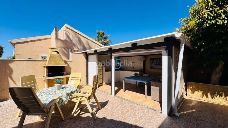 Foto 9d7e240e-bc97-468c-8ca8-495a9f0e7eab. Casa amb piscina a Benijófar