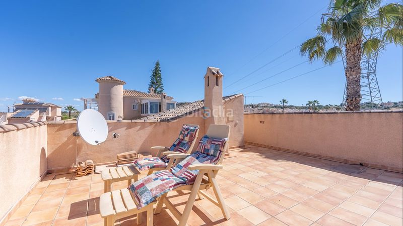Foto b2424a0d-75bd-4290-8348-a3c99d1100e7. Casa amb piscina a Benijófar