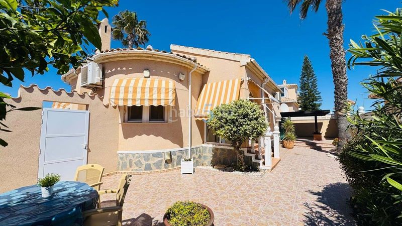 Foto e4adef91-b70f-49af-a03e-2dc757eeadcd. Casa amb piscina a Benijófar