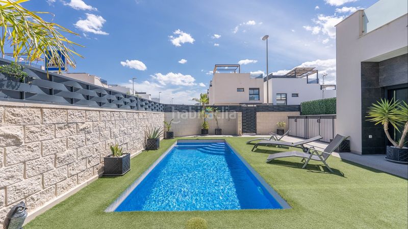 Foto 1661e789-9c23-49a2-9120-0e5ce54e1271. Casa amb calefacció piscina a Benijófar