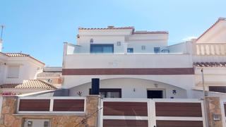 Maison jumelée  Avda jose maria sanz fargas. Espacioso chalet pareado de 4 dormitorios y 2 baños en lo pagán,