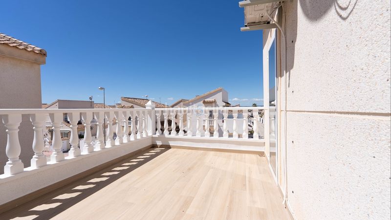 Foto dd44ed58-51cb-4c0f-932c-fb6bc2a2bd57. Casa amb aparcament piscina a Centro de la Ciudad Quesada Rojales