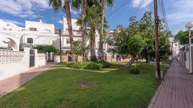 Foto 5d821e6e-71d4-49d9-9d43-45e900d60701. Casa adossada amb piscina a nueva Torrevieja Torrevieja