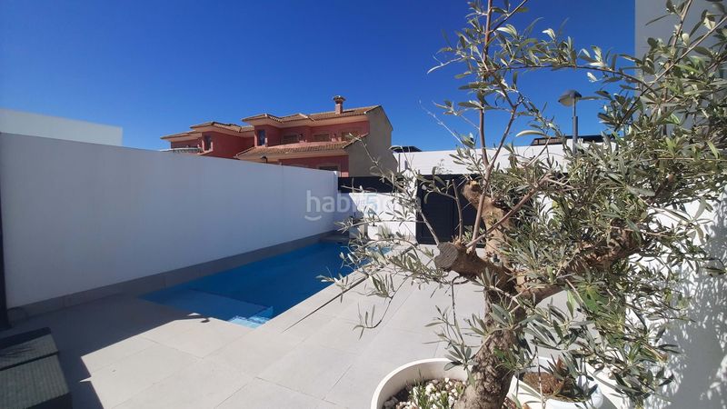 Foto 4c7bbf28-6ead-4499-824d-38b5365eebce. Casa amb piscina a Roldán Torre - Pacheco