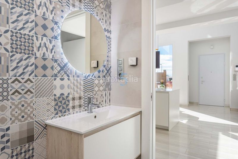 Foto 0ed7cd33-32dd-41ff-a1f8-8ffbe54413a1. Casa amb aparcament a Rojales