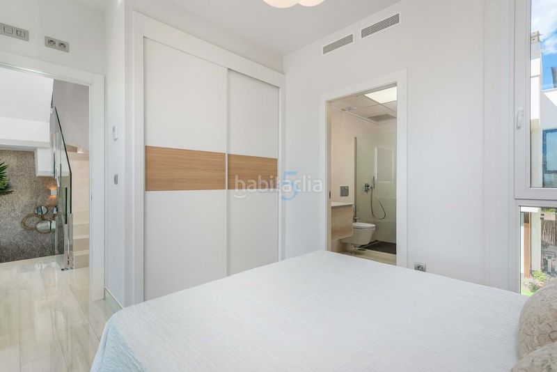 Foto 8593c635-be95-4332-994c-871f1aabd9b2. Casa amb aparcament a Rojales