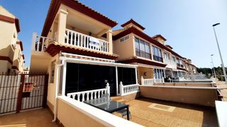 Pis a Los Peñascos-El Salero-Los Imbernones. Apartamento superior de 2 dormitorios y 1 baño orientado al sur