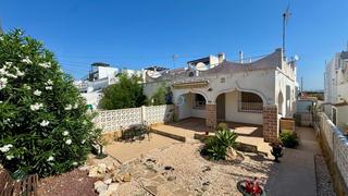 Maison  Calle claveles balcon costa. Encantador bungalow de 2 dormitorios y 1 baño en un entorno tran