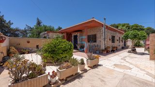 Casa en Los Urrutias. Espacioso bungalow con 3 dormitorios, 1 baño, en una gran parcel