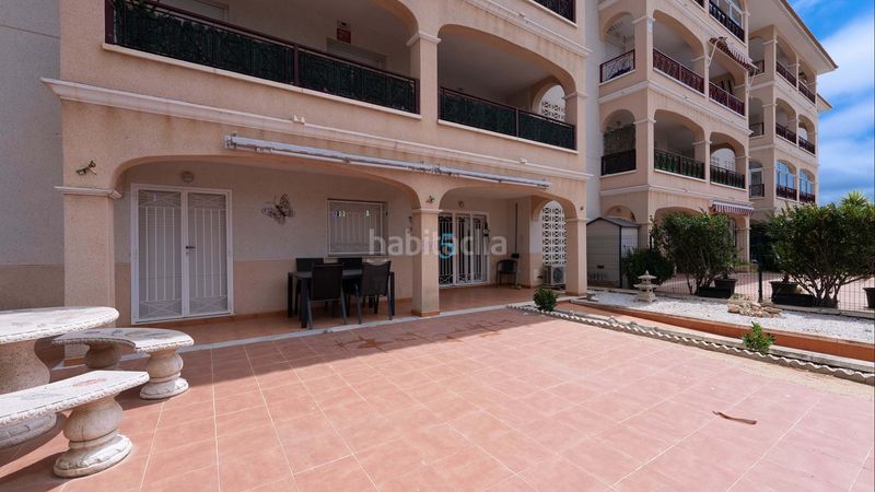 Foto a95ab6e8-3d65-4b46-bc14-362f55659649. Pis amb piscina a Playa Flamenca Orihuela