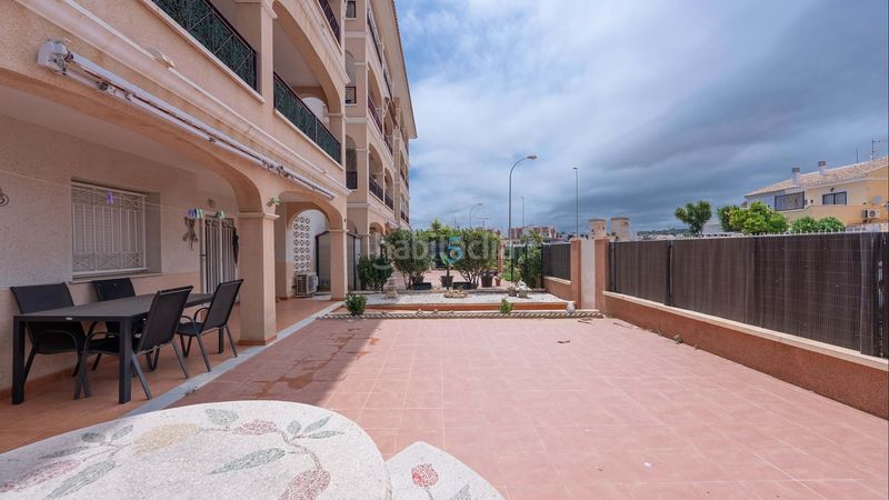 Foto b2155e74-487c-47a3-9fda-2732cdff8c8a. Pis amb piscina a Playa Flamenca Orihuela