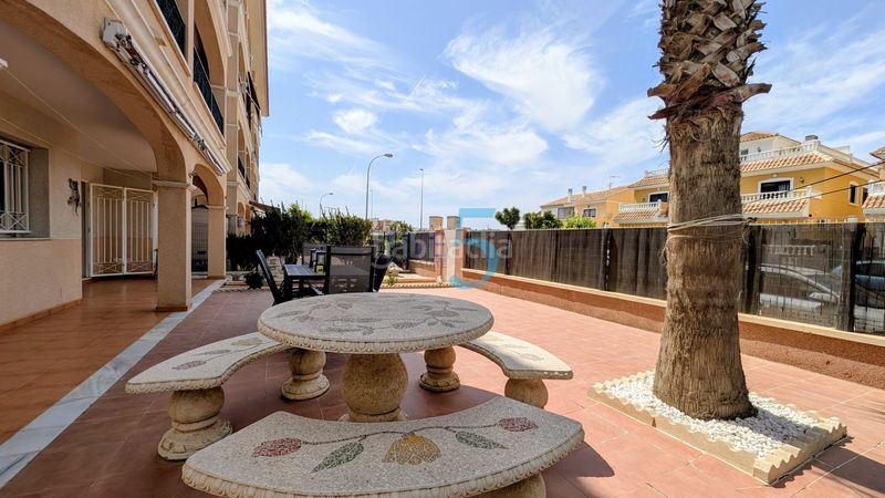 Foto e6181d54-9d78-4c1f-be72-be39fb5544bf. Pis amb aparcament piscina a Playa Flamenca Orihuela