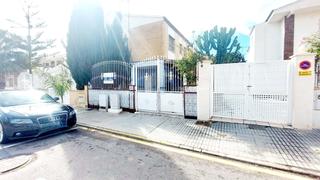 Appartement  Calle pintor vitorio nicolas. 5 real estate presenta este gran apartamento en planta baja de 3