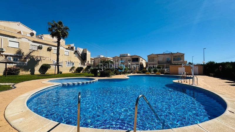 Foto 9115c6b1-fd77-4adb-ab06-a849c16bf03a. Pis amb piscina a La Florida Orihuela