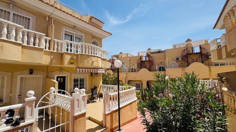 Foto 0026ef48-7c3b-45e2-9359-5d72f9701fed. Reihenhaus mit pool in Villamartín-Las Filipinas Orihuela