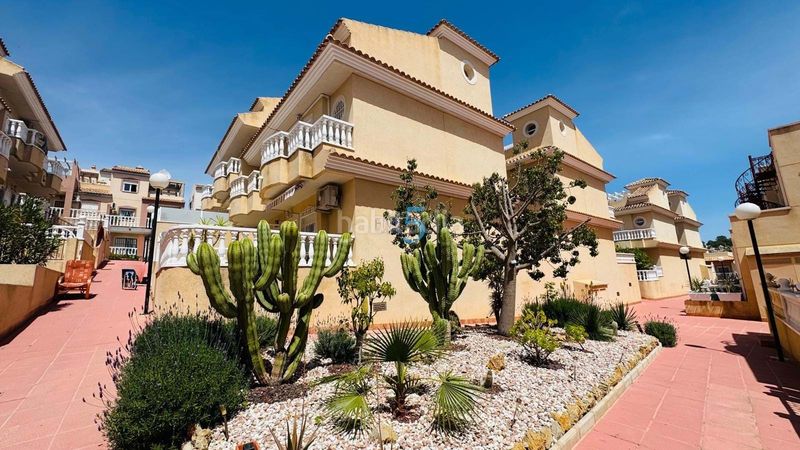 Foto d176665c-a8ce-459c-8dae-2d14755e882a. Reihenhaus mit pool in Villamartín-Las Filipinas Orihuela