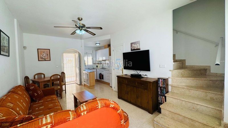 Foto dc5f2a15-f4a7-458a-9061-21ef19c52d91. Reihenhaus mit pool in Villamartín-Las Filipinas Orihuela
