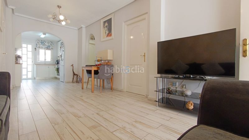 Foto c6ff60a3-4cb5-449d-addf-3da2e97b4fd9. Pis amb calefacció piscina a Rojales