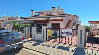 Casa a San Miguel de Salinas. Este encantador bungalow está situado en la cañada, san miguel d
