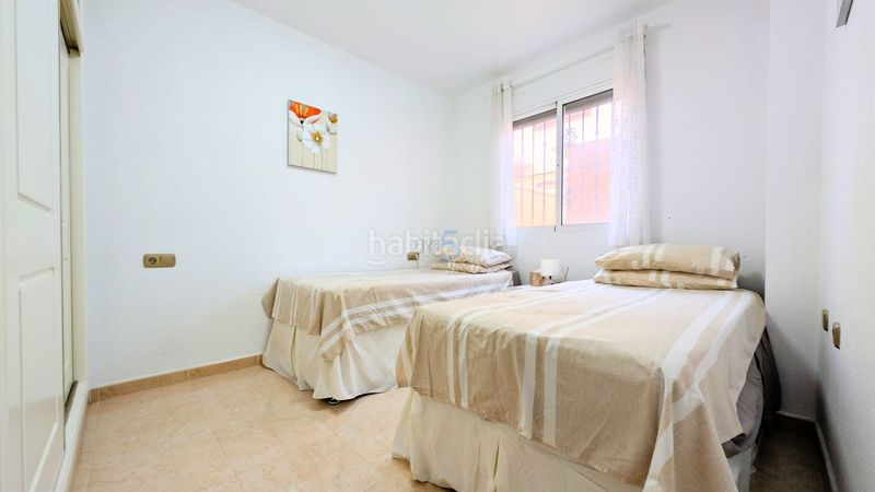 Foto 4744ae48-96bc-41f4-b3e0-9e4294cb12f5. Pis amb piscina a Rojales