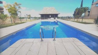 Pis a Hacienda del Álamo Golf. Fantástico y espacioso apartamento de 3 dormitorios y 2 baños en