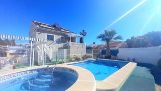 House  Avenida adradas