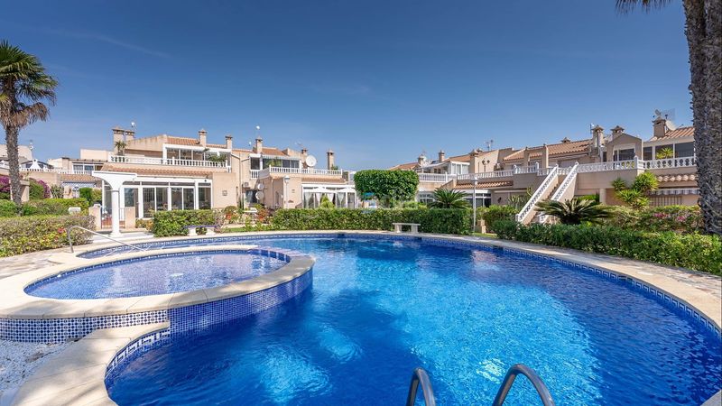 Foto 0f25616f-5960-441f-ad51-3c02217106c0. Pis amb piscina a Playa Flamenca Orihuela