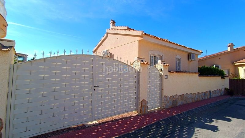 Foto 0b64f7ad-7056-4ede-b61b-1a6b068c2e4a. Casa amb calefacció piscina a Benimar Rojales