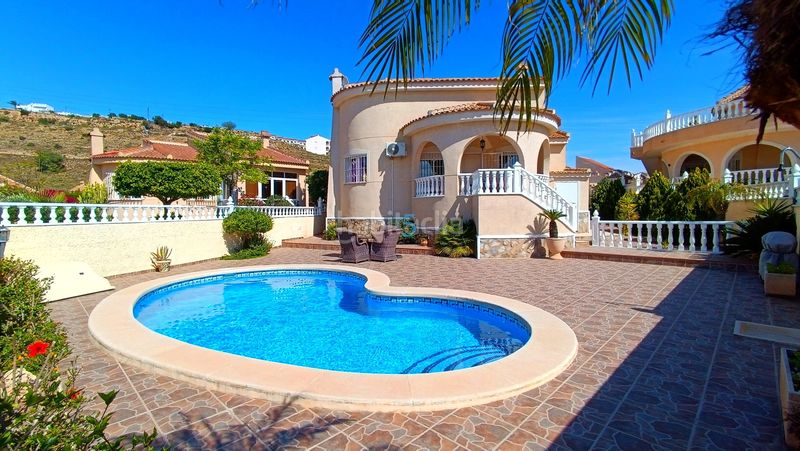 Foto 8cd3d297-fa09-4b0c-b9e7-f566f8c9e4a5. Casa amb calefacció piscina a Benimar Rojales