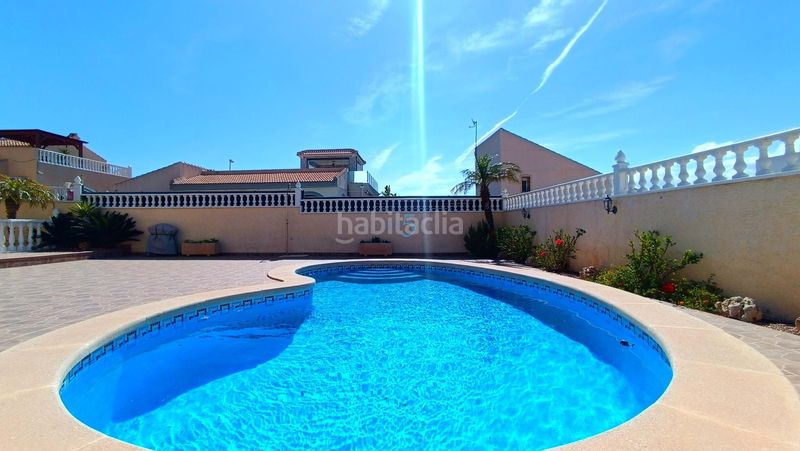 Foto a07b22f9-b179-4f78-8555-eb1800ea4d16. Casa amb calefacció piscina a Benimar Rojales