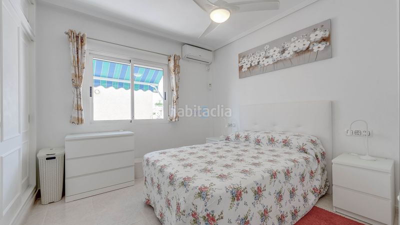 Foto 12a2beb5-2ce4-43e6-a7fa-1c5fddc5ab6c. Casa amb piscina a Villamartín-Las Filipinas Orihuela