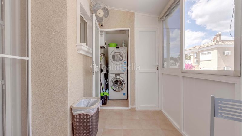 Foto 4a5f5958-dc51-45d0-ae63-47820c16ab16. Casa amb piscina a Villamartín-Las Filipinas Orihuela