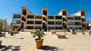 Appartement  Calle rosa. Este encantador apartamento en el primer piso está situado en la