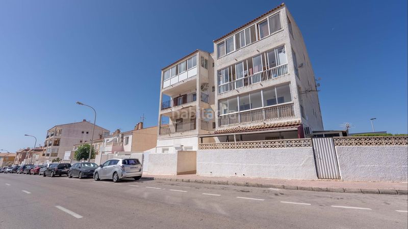 Foto f2b0ebda-876e-4eb5-b24b-6217a435c482. Pis amb piscina a Torreblanca Torrevieja
