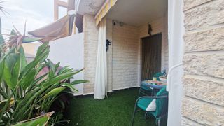 Casa adossada a Centro. Disfruta de una vida cómoda en esta casa adosada bien cuidada, i