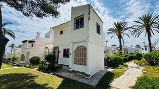 Casa adossada a Villamartín-Las Filipinas