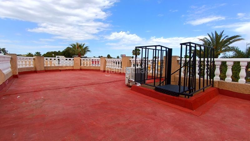 Foto 4cd82fe8-910e-46d7-a517-9c0e28b1ec01. Casa amb piscina a Benijófar