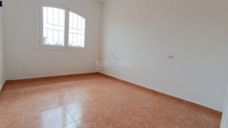 Foto b5e87ceb-d9d2-4d43-8181-2afc43de86fe. Casa amb piscina a Benijófar