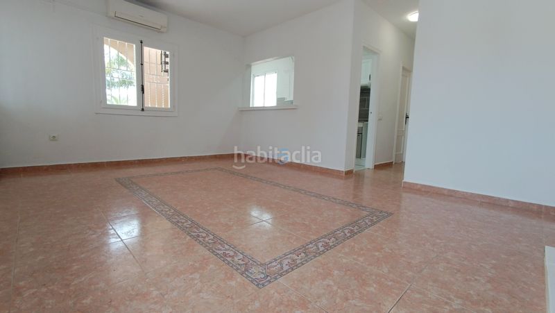Foto d73ef98b-cb31-416e-8adf-9fcca0682bb2. Casa amb piscina a Benijófar