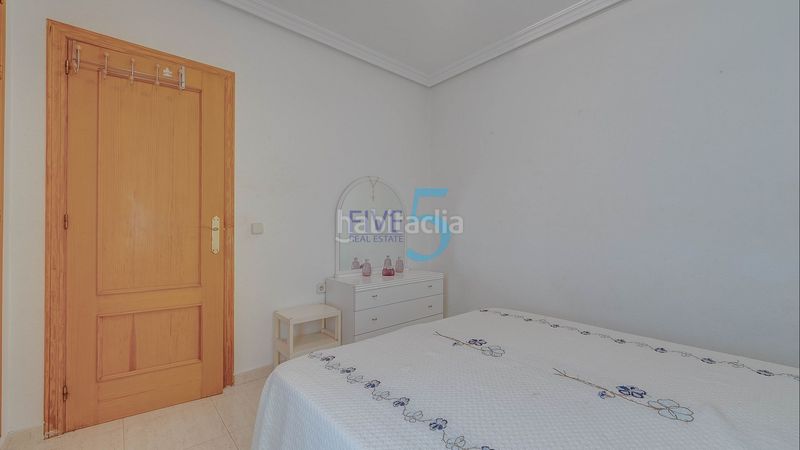 Foto 4751aed4-60e4-4fe2-bc5b-ec6057bc966a. Pis a Zona Playa del Cura Torrevieja