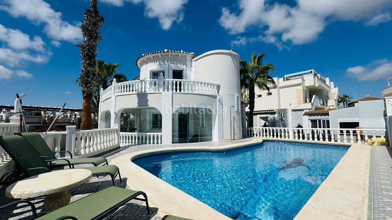 Foto dc59d54a-586c-4873-ab4f-d8146425bce5. Casa amb piscina a Playa Flamenca Orihuela