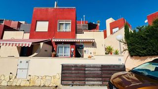 Casa adossada a Villamartín-Las Filipinas