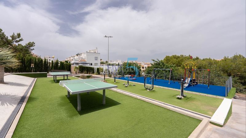 Foto 0f18f430-fc07-4080-a9c9-0bf85f28dfbe. Casa amb piscina a La Florida Orihuela