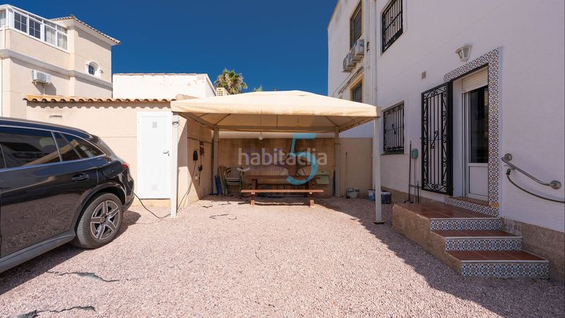 Foto 3be3795d-05fe-480b-ab1b-7813b6f11f18. Casa amb piscina a La Florida Orihuela