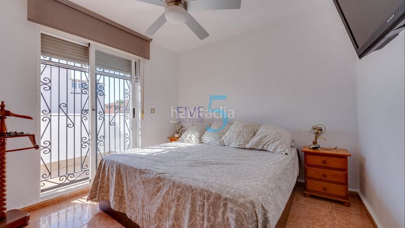 Foto f719e714-ab8d-4e60-8bfa-7ddef4ab8642. Casa amb piscina a La Florida Orihuela