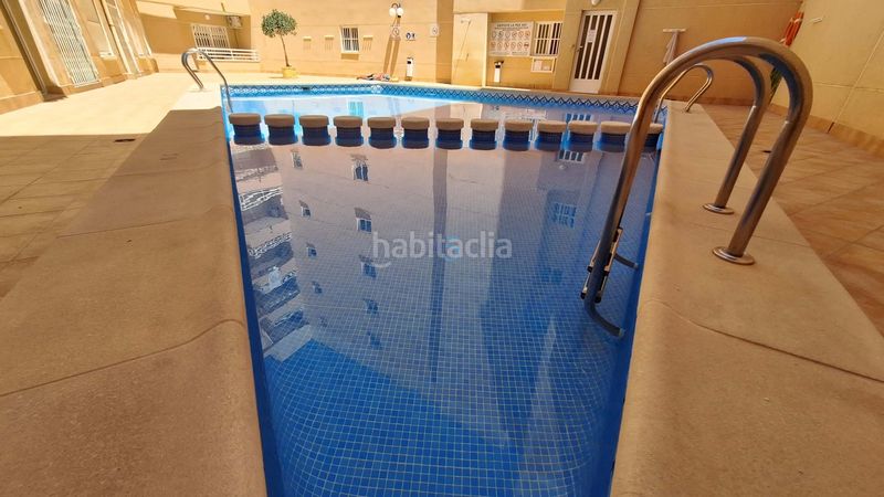 Foto 2dd43c12-9001-4d39-af40-d0ef57fc585f. Pis amb piscina a Antonio Machado Torrevieja