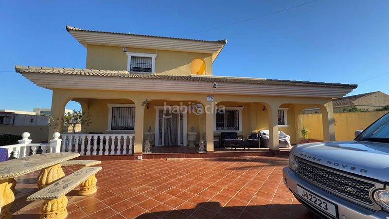 Foto a8a1440a-a62f-4cf2-bd92-d4fdd6394e26. Casa amb piscina a Los Balcones-Los Altos Torrevieja